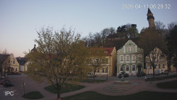 Náměstí, Hrad a Trůba