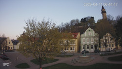 Náměstí, Hrad a Trůba