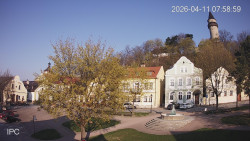 Náměstí, Hrad a Trůba