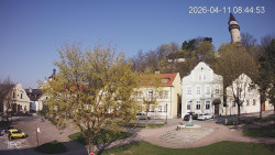 Náměstí, Hrad a Trůba