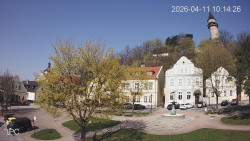 Náměstí, Hrad a Trůba