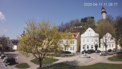 Náměstí, Hrad a Trůba