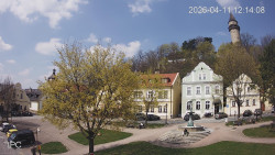 Náměstí, Hrad a Trůba