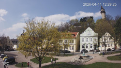 Náměstí, Hrad a Trůba