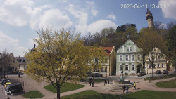 Náměstí, Hrad a Trůba