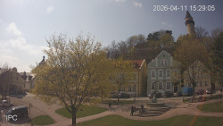 Náměstí, Hrad a Trůba