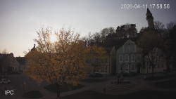 Náměstí, Hrad a Trůba