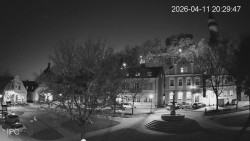 Náměstí, Hrad a Trůba