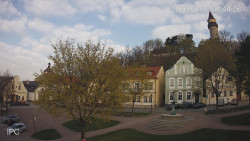 Náměstí, Hrad a Trůba