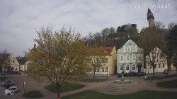 Náměstí, Hrad a Trůba