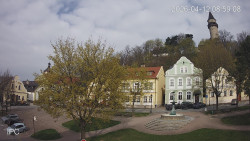 Náměstí, Hrad a Trůba