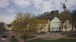 Náměstí, Hrad a Trůba