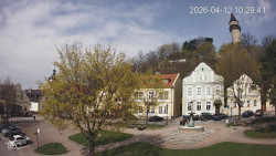 Náměstí, Hrad a Trůba