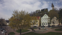 Náměstí, Hrad a Trůba