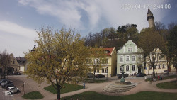 Náměstí, Hrad a Trůba