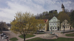 Náměstí, Hrad a Trůba