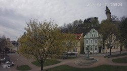 Náměstí, Hrad a Trůba