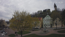 Náměstí, Hrad a Trůba