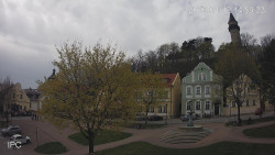 Náměstí, Hrad a Trůba