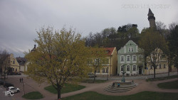 Náměstí, Hrad a Trůba