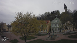 Náměstí, Hrad a Trůba