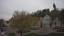 Náměstí, Hrad a Trůba