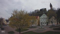 Náměstí, Hrad a Trůba