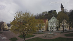 Náměstí, Hrad a Trůba