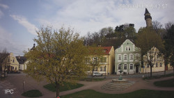 Náměstí, Hrad a Trůba