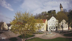 Náměstí, Hrad a Trůba