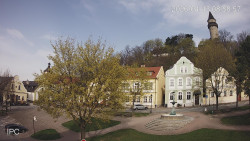 Náměstí, Hrad a Trůba