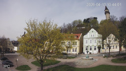 Náměstí, Hrad a Trůba