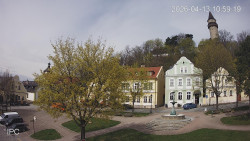 Náměstí, Hrad a Trůba