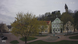 Náměstí, Hrad a Trůba