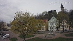 Náměstí, Hrad a Trůba