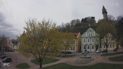 Náměstí, Hrad a Trůba