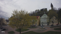 Náměstí, Hrad a Trůba