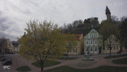 Náměstí, Hrad a Trůba