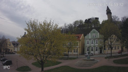 Náměstí, Hrad a Trůba