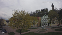 Náměstí, Hrad a Trůba