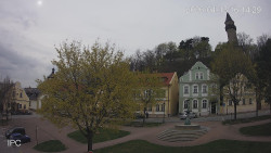 Náměstí, Hrad a Trůba