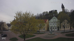 Náměstí, Hrad a Trůba