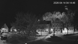 Náměstí, Hrad a Trůba