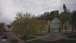 Náměstí, Hrad a Trůba