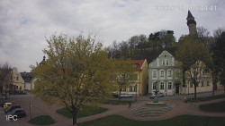 Náměstí, Hrad a Trůba