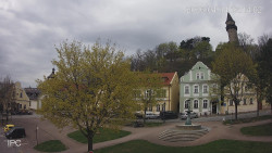 Náměstí, Hrad a Trůba