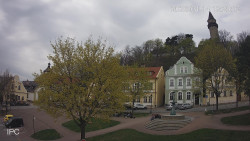 Náměstí, Hrad a Trůba