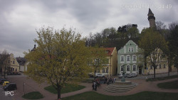 Náměstí, Hrad a Trůba