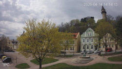 Náměstí, Hrad a Trůba