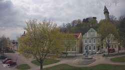 Náměstí, Hrad a Trůba